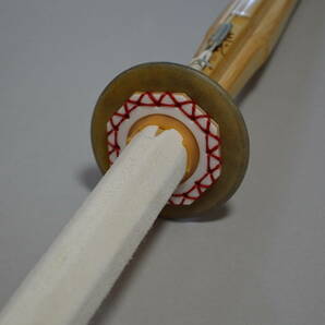 【新品】八角形の鍔止め 樹脂製(白ベース) 赤 剣道 竹刀用の画像9