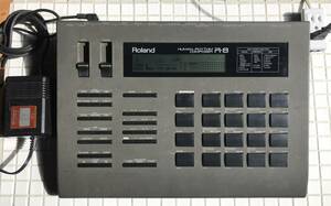 【通電確認済】Roland R-8 通電確認済 液晶表示確認済 ACアダプタ付属 ローランド R8 ドラムマシン リズムマシン 電子楽器 DTM DTM機材