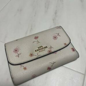 COACH コーチ 三つ折り財布 花柄の画像1