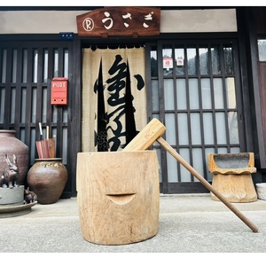 【兎】太鼓型　欅の臼　杵付き　(蒸篭　せいろ　杵　蒸し器　臼　イベント　餅つき)