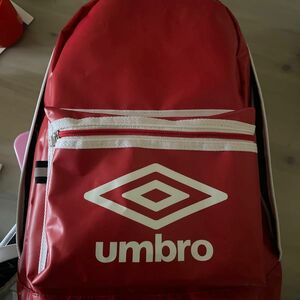 umbroリュック