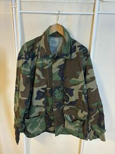 フィールドジャケット　ミリタリー カモ柄 ARMY 迷彩 ウッドランド ビックサイズLくらい　米軍実物 アウトドア　オーバーサイズ　
