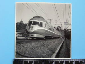 (J51)582 写真 古写真 電車 鉄道 小田急 小田急電鉄 特急 あしがら 鉄道写真 昭和35年2月21日 早川口