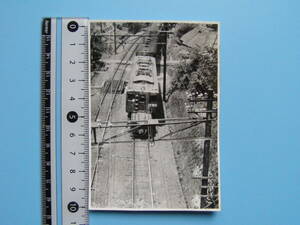 (J51)105 写真 古写真 電車 鉄道 鉄道写真 EF5810 昭和20年 不動山トンネル はがれた跡が薄くなっています