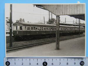 (J51)74 写真 古写真 電車 鉄道 鉄道写真 伊豆箱根鉄道 大雄山線 モハ37+32+33 昭和33年6月21日 小田原 はがれた跡が薄くなっています