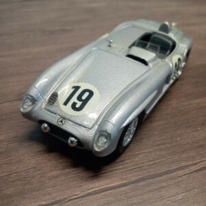 24593 Blum 1/43 Mercedes Benz 300 SLR *Daimler Benz AG~ #19 / 1955 Le Mans DNF