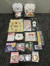 ★タグ付き★　BTS BT21(防弾少年団) 公式 アールジェイ RJ　グッズ 大量まとめ売りセット ぬいぐるみ キーホルダー コインケースなど_画像1