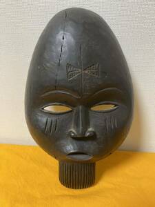 アフリカ 木彫り 面 天然木 彫刻 アフリカ 伝統工芸 民族美術 郷土玩具 面頬 面具 仮面 アフリカ古美術 オブジェ 飾物 置物 お面 壁掛け