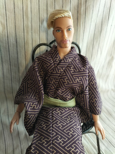 Кен смотрит (высокий 31 см) кимоно и коричневая повязки