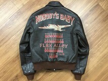 極美品 49着限定 TOYS McCOY ROUGH WEAR TYPE A-2 NOBODY’S BABY トイズマッコイ ラフウェア フライトジャケット 実名復刻 ツインタグ 36_画像1