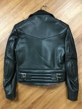 未使用品 Lewis Leathers ルイスレザー 402 LIGHTNING ライトニング カウレザー オーバルパッチ 黒 レッドキルティング パテッド サイズ34_画像2