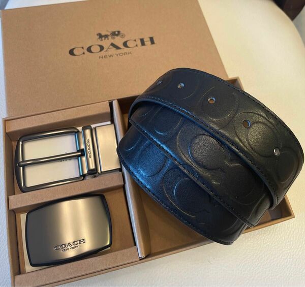 新品COACHコーチ3点セットシグネチャーレザーリバーシブルフリーサイズベルトギフト箱付き