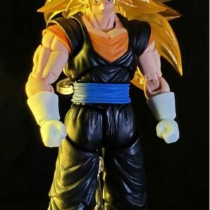 海外限定 S.H ドラゴンボール フィギュア スーパーサイヤ人3 ベジット