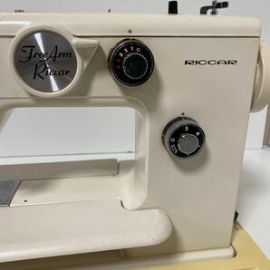 【中古品】 RICCAR RZ-2500 昭和レトロミシン 通電確認済 動作未確認の画像3
