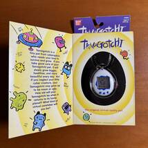 新品・未開封　BANDAI バンダイ TAMAGOTCHI たまごっち 海外版 英語版_画像1