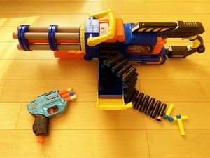 お得な２点セット！NERFナーフ★AIRZONE★PUNISHERパニッシャー＆TRIO　ELITE2.0トリオエリート★ガトリングガン★ミリタリートイガン