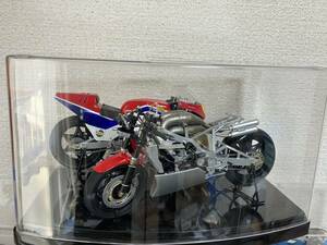 1/12スケールホンダNSR500 1984年　#1 フレディ・スペンサー　マシン構造可視化カウルレスとの2台セット