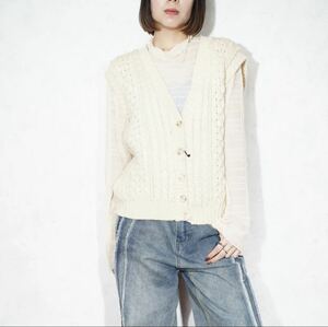 EU VINTAGE CABLE DESIGN KNIT VEST MADE IN UK/ヨーロッパ古着ケーブルデザインニットベスト