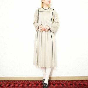 USA VINTAGE Parade PIPING PLEATES DESIGN ONE PIECE/アメリカ古着パイピングプリーツデザインワンピース