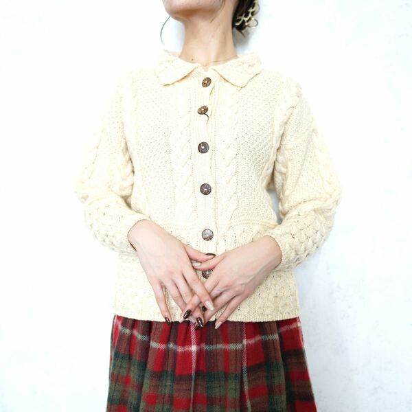 *SPECIAL ITEM* EU VINTAGE CLAOUKNIT HAND FINISHED MADE IN IRELANDヨーロッパ古着ケーブルデザイン襟付デザインニットカーディガン