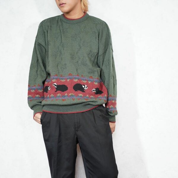 EU VINTAGE SKUNK PATTERNED DESIGN KNIT/ヨーロッパ古着スカンク柄デザインニット