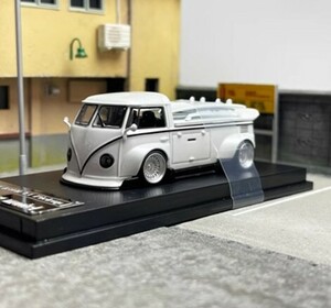 ★台座付き★LF Langfeng 1:64 フォルクスワーゲン T1 ピックアップ選択トラック RWB ワイドボディ合金車 コレクション 白 ピンク 0461別