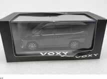 ★限定10★1/30 オリジナルトヨタ ヴォクシー MPV 合金コレクターカーモデル 0532⑰_画像4