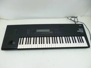 R071-S3-13571 KORG コルグ M1 キーボード シンセサイザー 通電確認済 現状品①