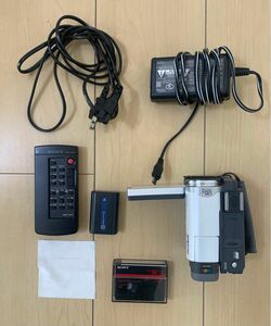 SONYデジタルビデオカメラ　DCR-TRV22