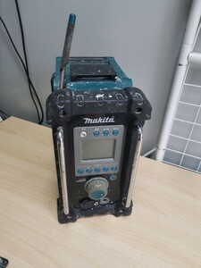 makita マキタ 充電式ラジオ 現場ラジオ　MR100　通電OK　現状販売