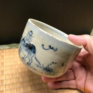 安南染付蜻蛉絞手のお茶碗、共箱あり　茶器　茶入　茶わん　小鉢　杯　珍味入れ（R60227_A）