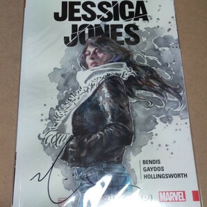 100円スタート JESSICA JONES ジェシカ・ジョーンズ marvel サイン入りtpbの画像1