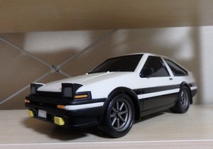 1/18 1/16 TOYOTA AE86 TRUENO 頭文字D BIGフィギュア 藤原とうふ店 白/黒　※日焼け劣化あり