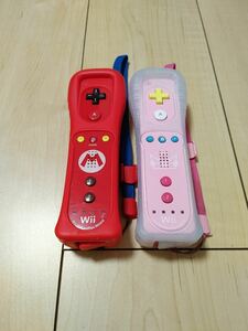 Wii リモコンプラス　マリオバージョン　ピーチバージョン　セット