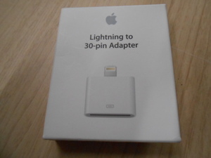 ☆Apple Lightning to 30ピンアダプタ MD823ZM/A 新品 !! ☆