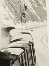 昭和鉄道写真：雪の篠ノ井線桑の原スイッチバックを走行するD51 139[長野]牽引貨物列車。1968年頃撮影。7.7×11.2㎝。_画像3
