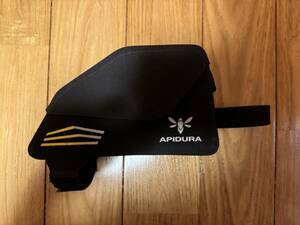 APIDURA　レーシングシリーズ トップチューブバッグ（0.5L）