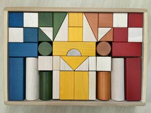 【送料無料】 ボーネルンド BorneLund オリジナル積み木 カラー 木製 知育玩具 【中古品】