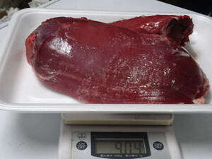 天然鹿肉　捕れたて　モモ肉　その他　９０４ｇ　　同梱可能