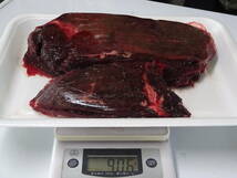 天然鹿肉　捕れたて　モモ肉　その他　９０６ｇ　　同梱可能_画像1