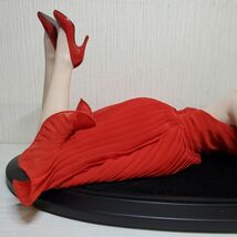 ●SD53【送100】1円～ フランクリン・ミント マリリン・モンロー 陶器人形 フィギュア スタチュー 赤ドレス_画像3