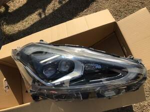  Toyota Sienta NHP170G previous term original right LED head light ICHIKOH52-289 81130-52K31