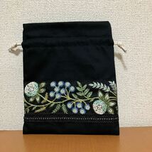 ハンドメイド 巾着袋 インド刺繍リボン マチなし　黒　ブルー　グリーン　花_画像2