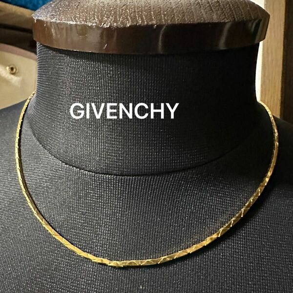 未使用　GIVENCHY チェーンネックレス