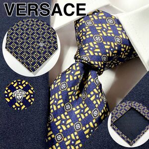 美品 ヴェルサーチェ(VERSACE) ワンポイント メデューサ ロゴ ブランド シルク ネクタイ 紺 ネイビー イタリア製 