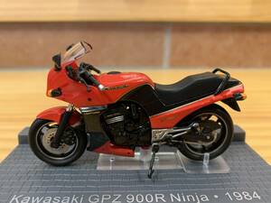 A-42 1/24 IXO KAWASAKI GPZ 900R Ninja