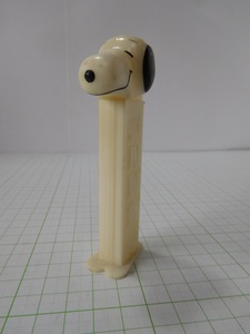 ◎【昭和レトロ】PEZ ペッツ スヌーピー ホワイト