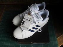 送料込 28.5cm(小さめ) adidas GRAND COURT FV8131 天然皮革 レザースニーカー 白(一部黒青) 本革 アディダス グランドコート_画像1