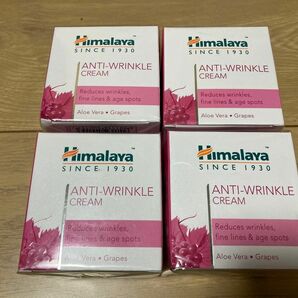 スキンケアクリーム　新品2個　Himalaya Anti-Wrinkle