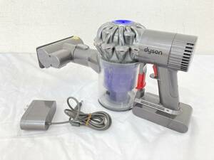 【IE38】(O) Dyson ダイソン コードレスハンディクリーナー DC61 サイクロンタイプ 充電器付属(64506-01) 通電動作確認済み 中古現状品